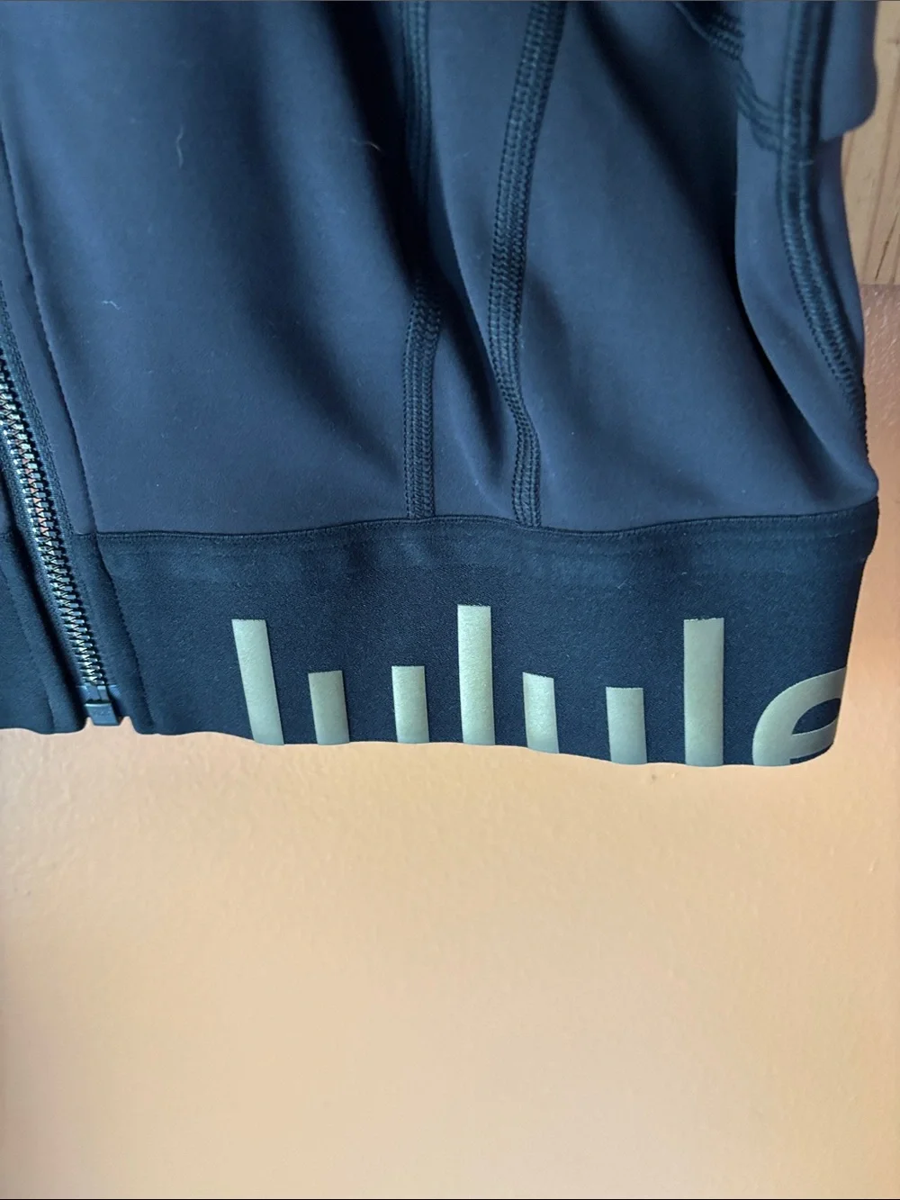 lululemon athletica 2010 special edition black cropped define jacket.